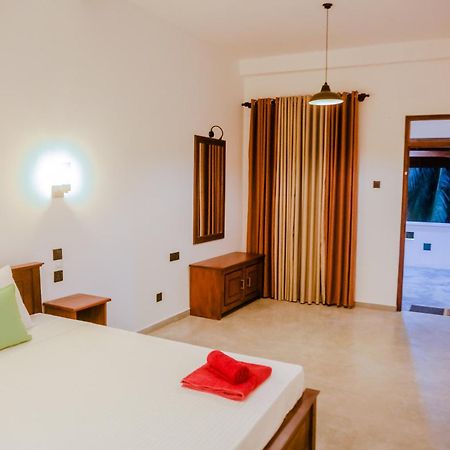 Hotel Sweet Emotion Mirissa Exterior foto