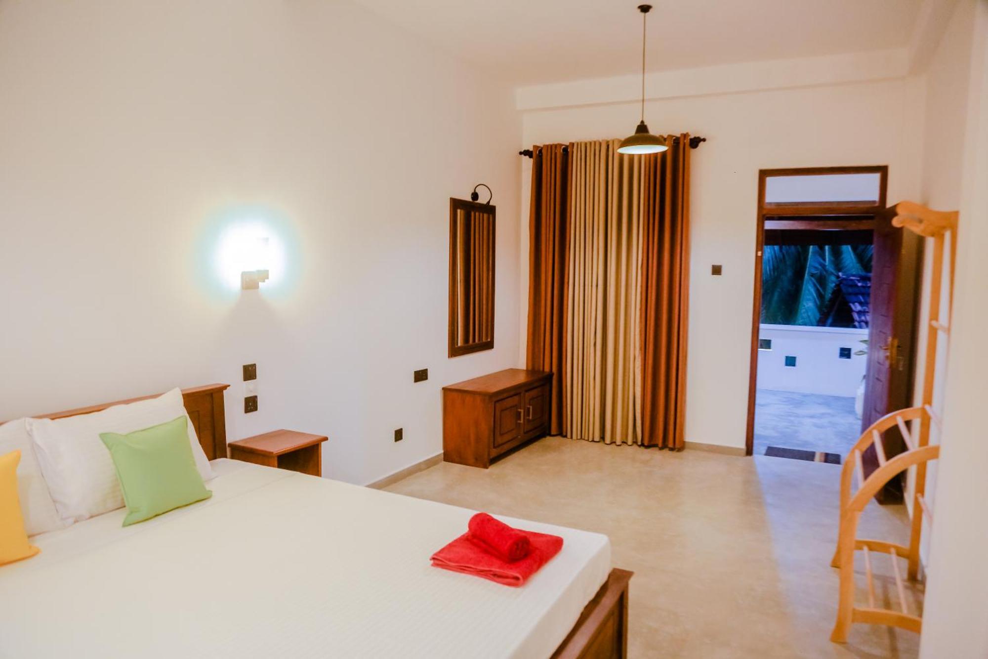 Hotel Sweet Emotion Mirissa Exterior foto