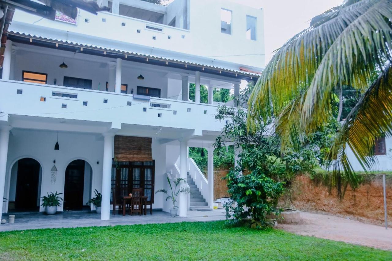 Hotel Sweet Emotion Mirissa Exterior foto